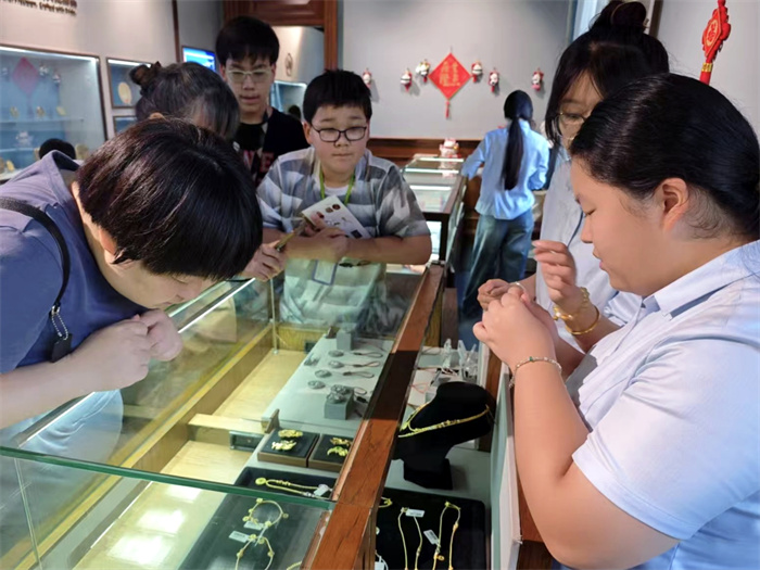 淬炼专业之能，传承文化之美——记商贸会展专业部学生暑期赴上海造币博物馆实践