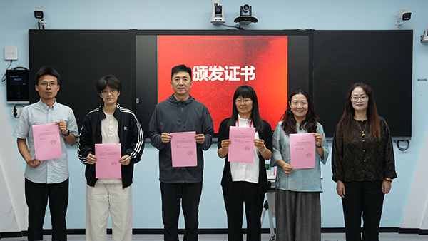 提纲挈领 规范先行——曹杨职校聚焦职校课题申报与开题报告规范撰写举办科研讲座