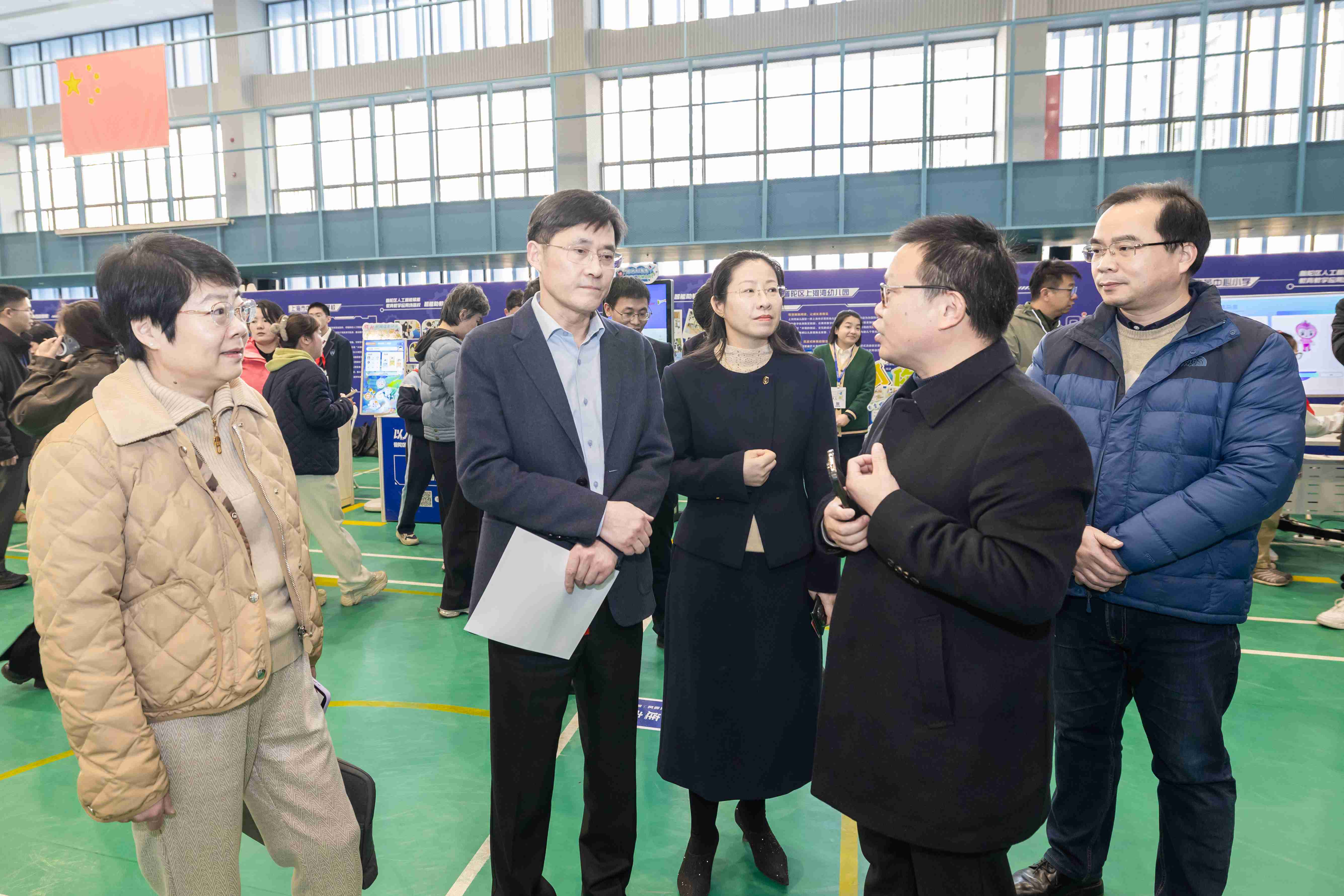 AI赋能，智创未来，共襄嘉年华——曹杨职校参与上海市普陀区人工智能试验区展示活动