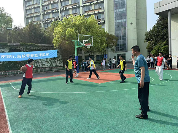 图四(4).jpg 图四(4).jpg