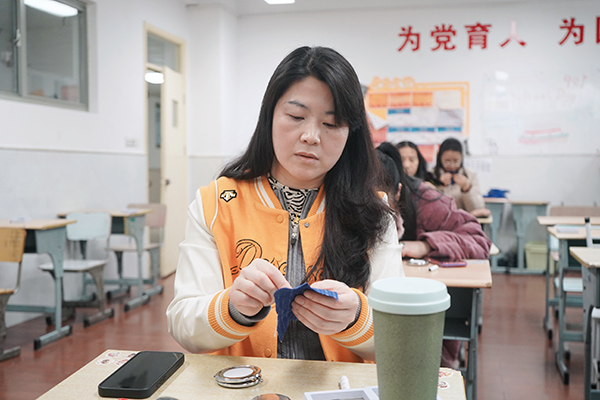 珠绣花镜 (3).jpg