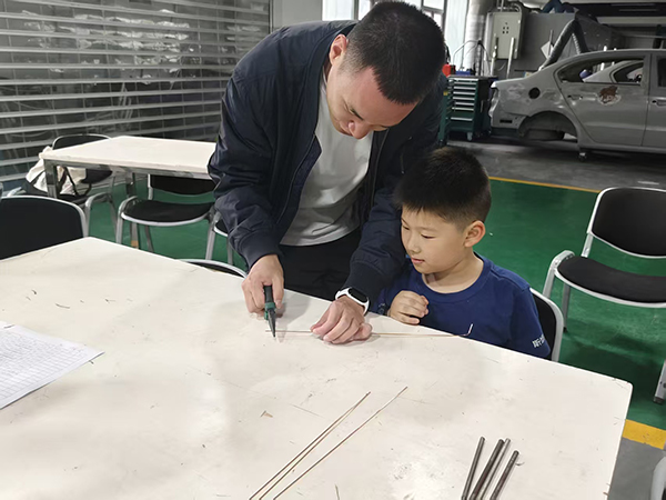 11 巧手造实用 匠心筑未来(1).jpg