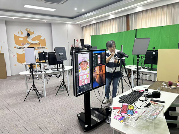 教学设施2.jpg